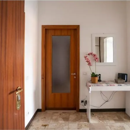 Stanza Doppia Con Bagno Privato Vicino Al Centro * Μιλάνο
