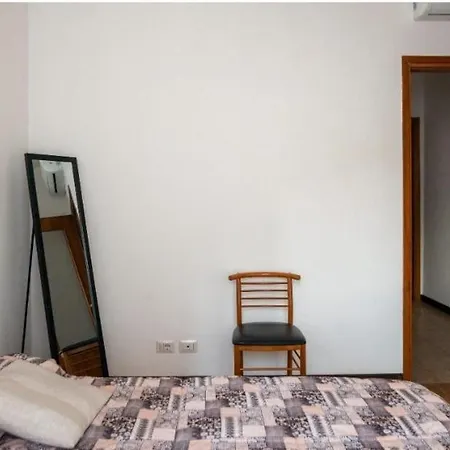 Stanza Doppia Con Bagno Privato Vicino Al Centro
